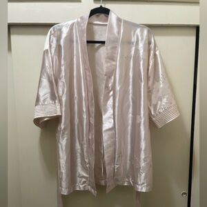 Vintage Pearl Satin Kimono Robe